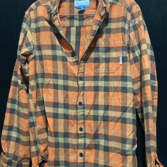 Men’s Columbia Button Up | Casual Button down | Men’s Button Up | Columbia - Picture 6 of 9